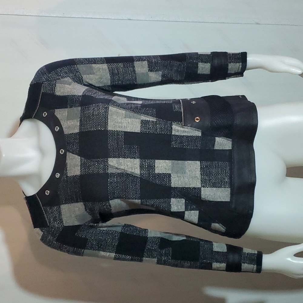 Black and grey top